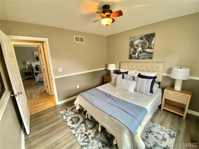 71 Hillsborough Avenue, Glen Carbon, IL 62034