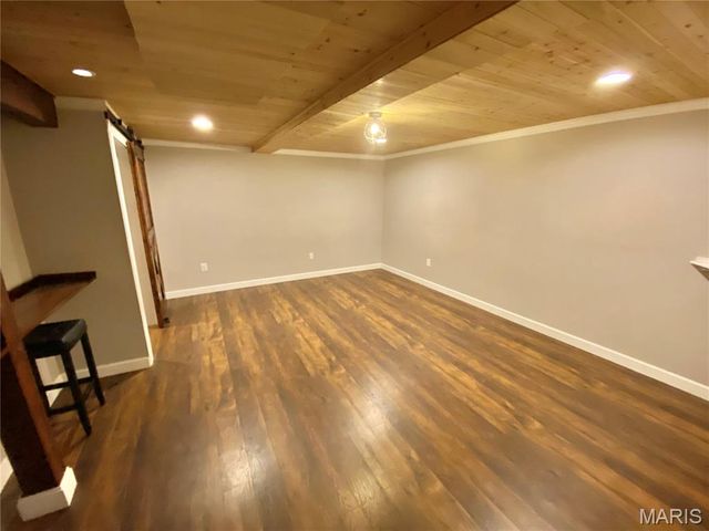 71 Hillsborough Avenue, Glen Carbon, IL 62034