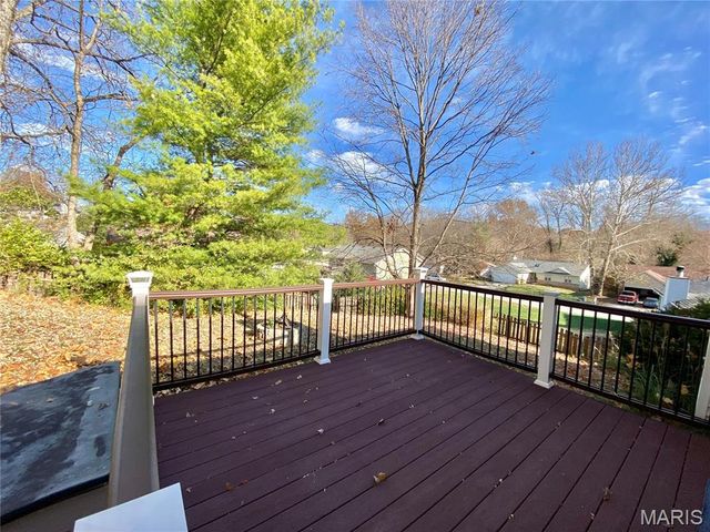 71 Hillsborough Avenue, Glen Carbon, IL 62034