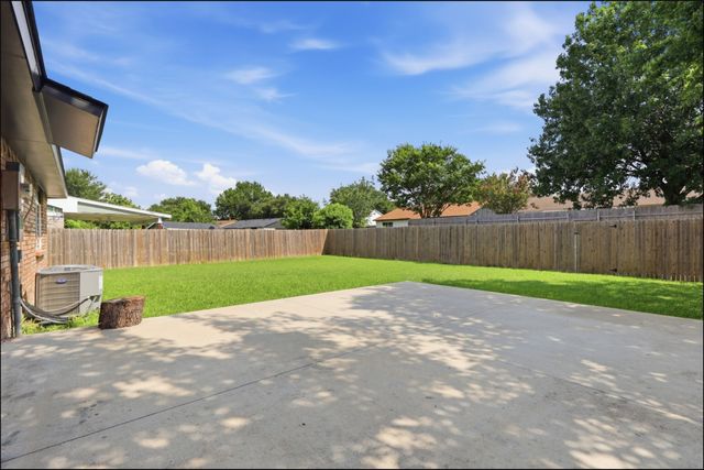 5216 Young Drive, The Colony, TX 75056