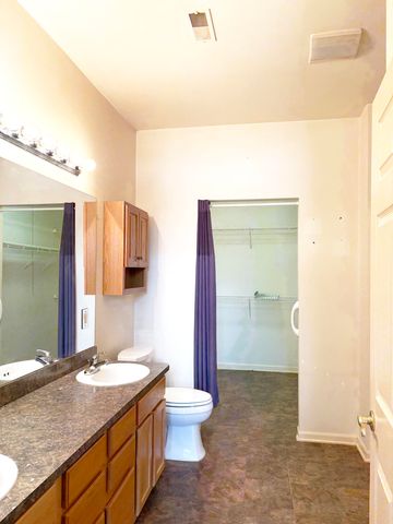 1224 Abbey Court, Westland, MI 48185