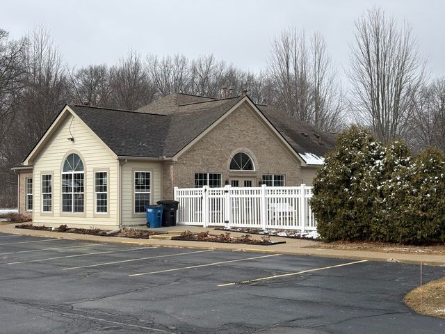 1224 Abbey Court, Westland, MI 48185