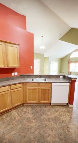 1224 Abbey Court, Westland, MI 48185