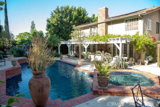 4511 Dulcinea Court, Woodland Hills, CA 91364
