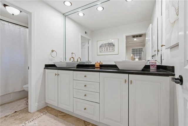 4511 Dulcinea Court, Woodland Hills, CA 91364