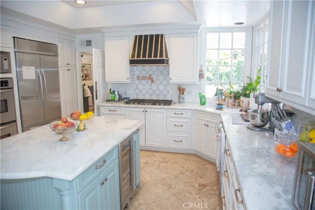 4511 Dulcinea Court, Woodland Hills, CA 91364