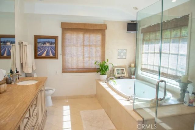 4511 Dulcinea Court, Woodland Hills, CA 91364