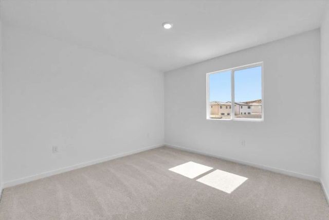 34427 Sakura Ln, Winchester, CA 92596