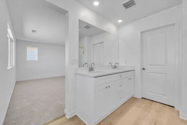 34427 Sakura Ln, Winchester, CA 92596