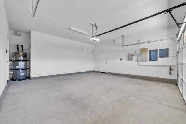 34427 Sakura Ln, Winchester, CA 92596