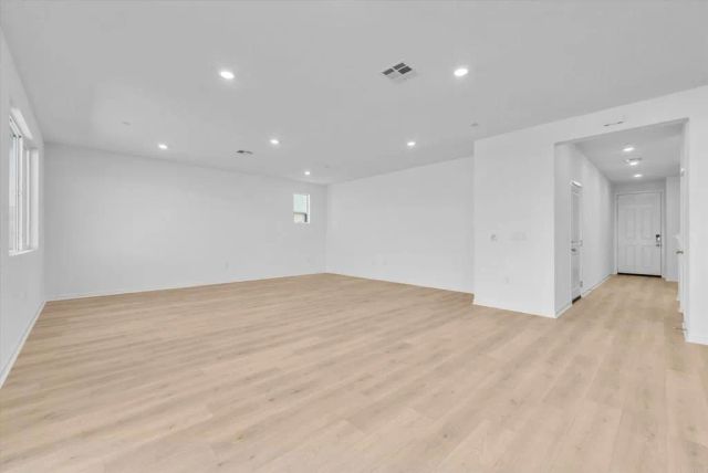 34427 Sakura Ln, Winchester, CA 92596