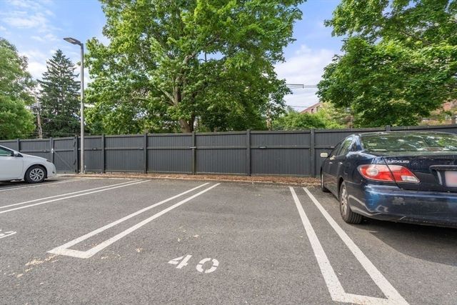 280 Boylston St 111, Newton, MA 02467