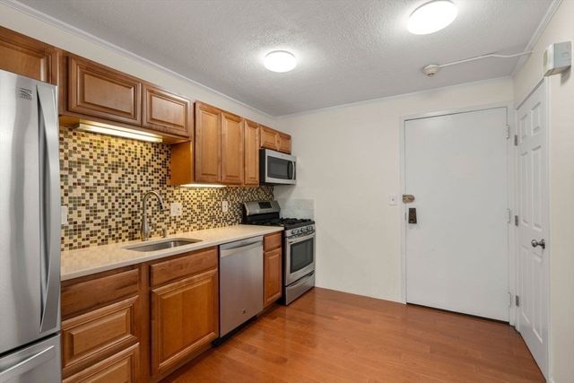 280 Boylston St 111, Newton, MA 02467