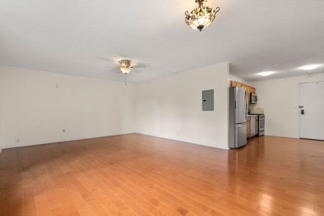 280 Boylston St 111, Newton, MA 02467