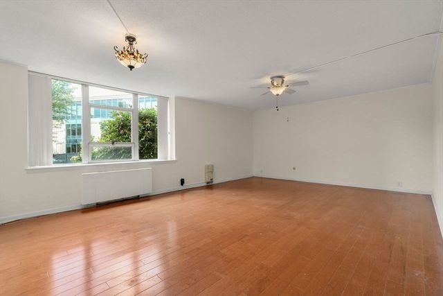 280 Boylston St 111, Newton, MA 02467