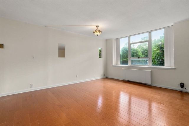 280 Boylston St 111, Newton, MA 02467