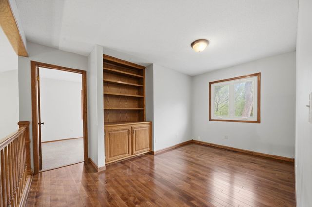1515 S Spring Hollow Cir, Wichita, KS 67230