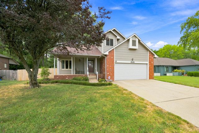 1515 S Spring Hollow Cir, Wichita, KS 67230