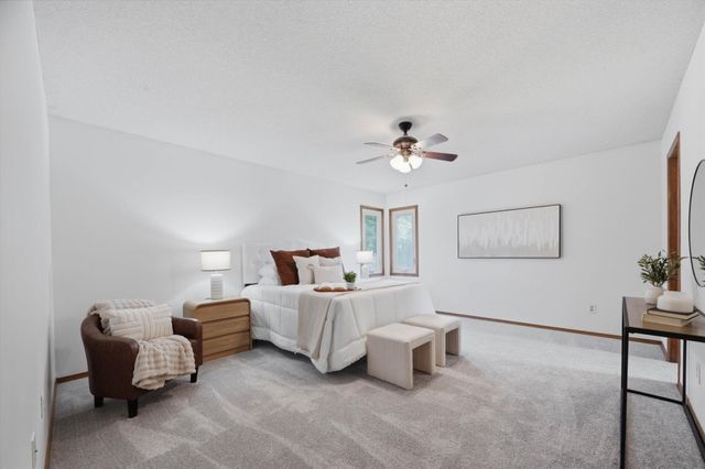 1515 S Spring Hollow Cir, Wichita, KS 67230
