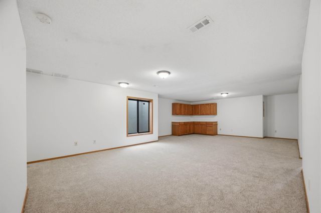 1515 S Spring Hollow Cir, Wichita, KS 67230