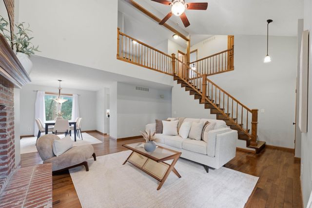 1515 S Spring Hollow Cir, Wichita, KS 67230