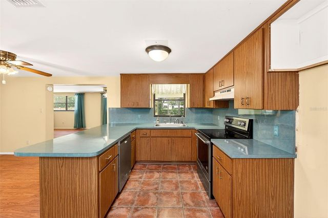 228 SKYWOOD DRIVE, Valrico, FL 33594