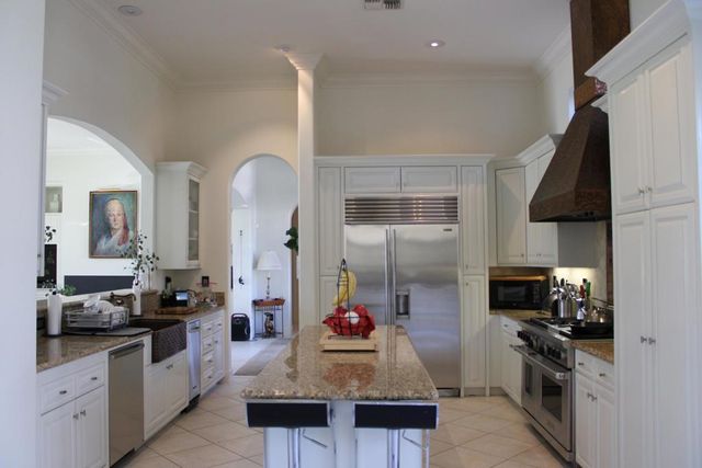 81055 Golf View Drive, La Quinta, CA 92253