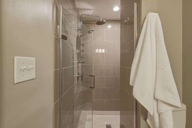 6338 Town Hill Lane, Dallas, TX 75214