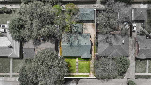 6338 Town Hill Lane, Dallas, TX 75214