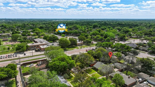6338 Town Hill Lane, Dallas, TX 75214