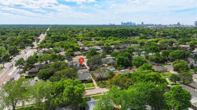 6338 Town Hill Lane, Dallas, TX 75214