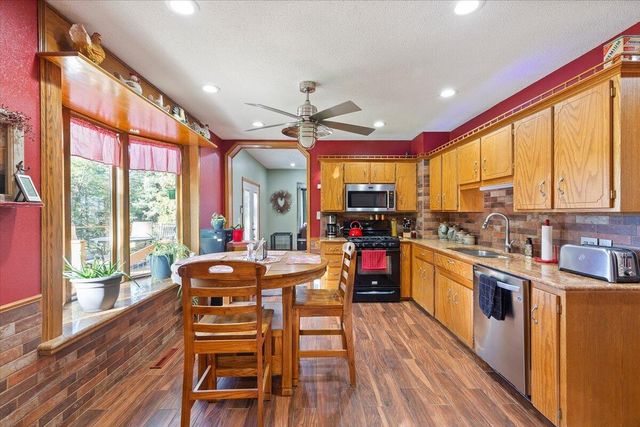 22143 HACKBERRY Road, Council Bluffs, IA 51503