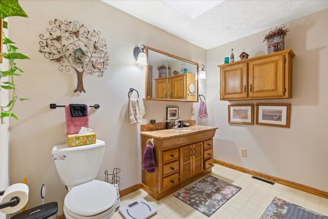 22143 HACKBERRY Road, Council Bluffs, IA 51503