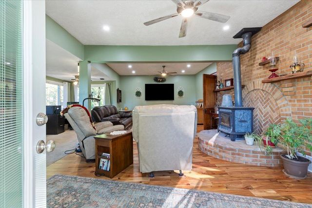 22143 HACKBERRY Road, Council Bluffs, IA 51503