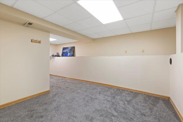 22143 HACKBERRY Road, Council Bluffs, IA 51503