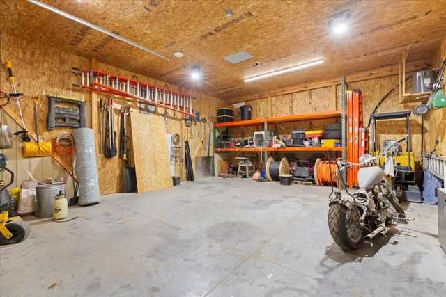 22143 HACKBERRY Road, Council Bluffs, IA 51503