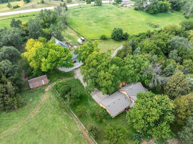 22143 HACKBERRY Road, Council Bluffs, IA 51503