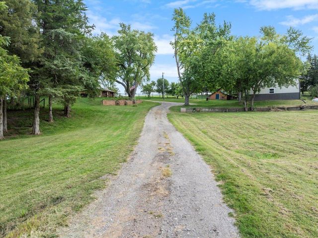 22143 HACKBERRY Road, Council Bluffs, IA 51503