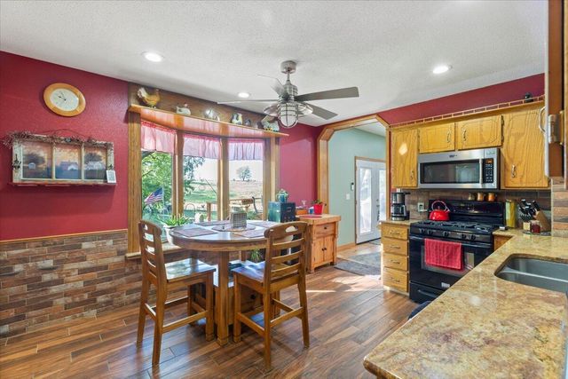 22143 HACKBERRY Road, Council Bluffs, IA 51503