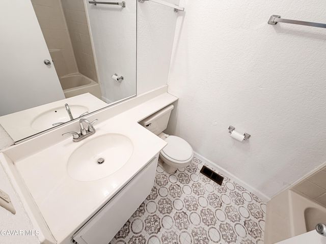 14312 Dover Drive, Mojave, CA 93501