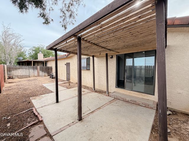 14312 Dover Drive, Mojave, CA 93501