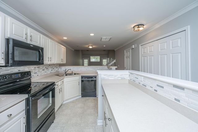 8617 Grassy Oak Trail, North Charleston, SC 29420