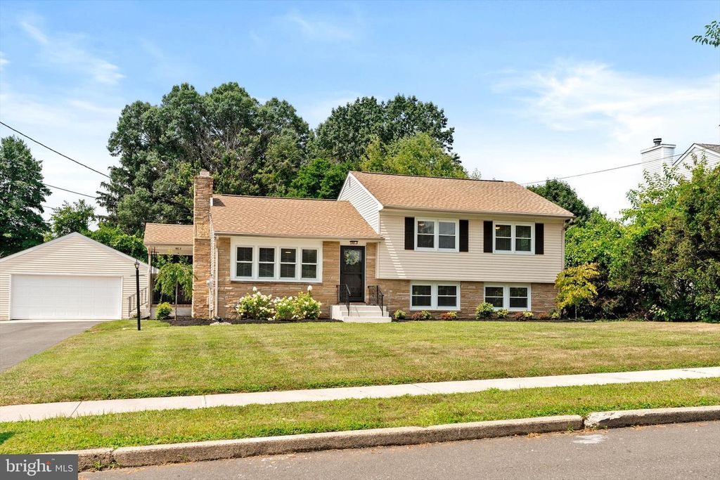 421 PAXSON AVE, Hamilton, NJ 08690