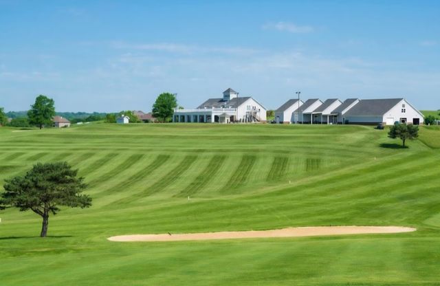 300 Prestwick Circle, Richmond, KY 40475