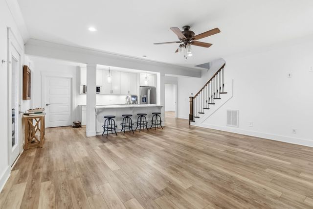 300 Prestwick Circle, Richmond, KY 40475