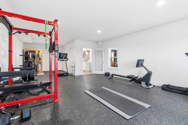 300 Prestwick Circle, Richmond, KY 40475