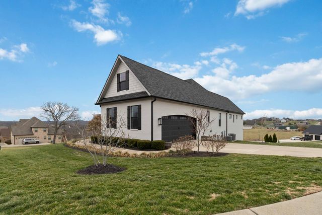 300 Prestwick Circle, Richmond, KY 40475