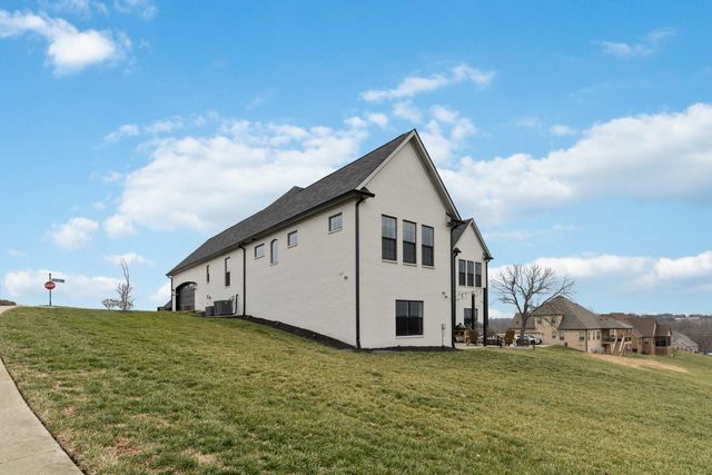 300 Prestwick Circle, Richmond, KY 40475