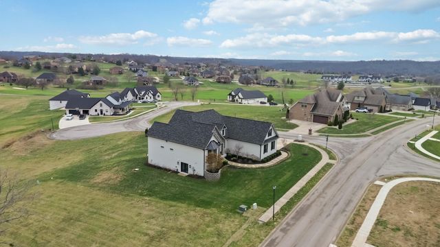 300 Prestwick Circle, Richmond, KY 40475