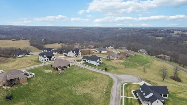 300 Prestwick Circle, Richmond, KY 40475